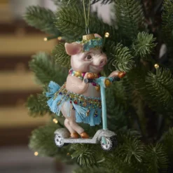 Anhänger Fancy, Excellent, Hulaschwein auf Roller/blau