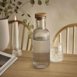 Karaffe mit Korkdeckel, grau, 1000 ml