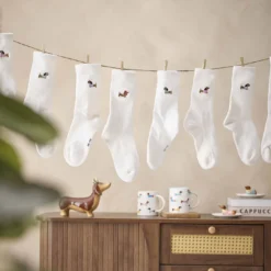 Socken Stick-Motiv, Dackel/grün, Größe 35-42
